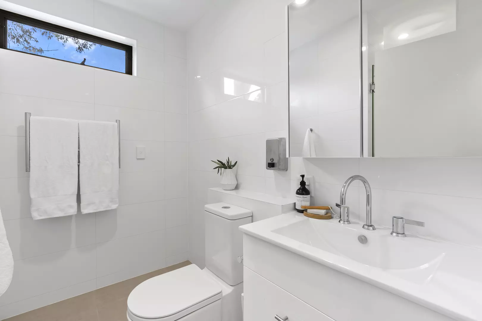 Modern and Spacious 2 Bedroom Home - Unit 31