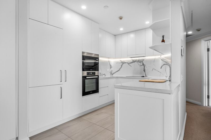 Elevated Apartment with Rushcutters Bay Views