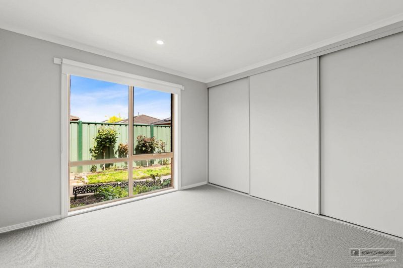 2 bedroom unit w/ garage - ready to move in and enjoy retirement
