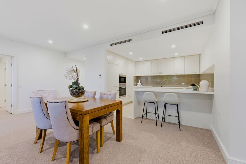 Elegant Apartment, Lush Surrounds