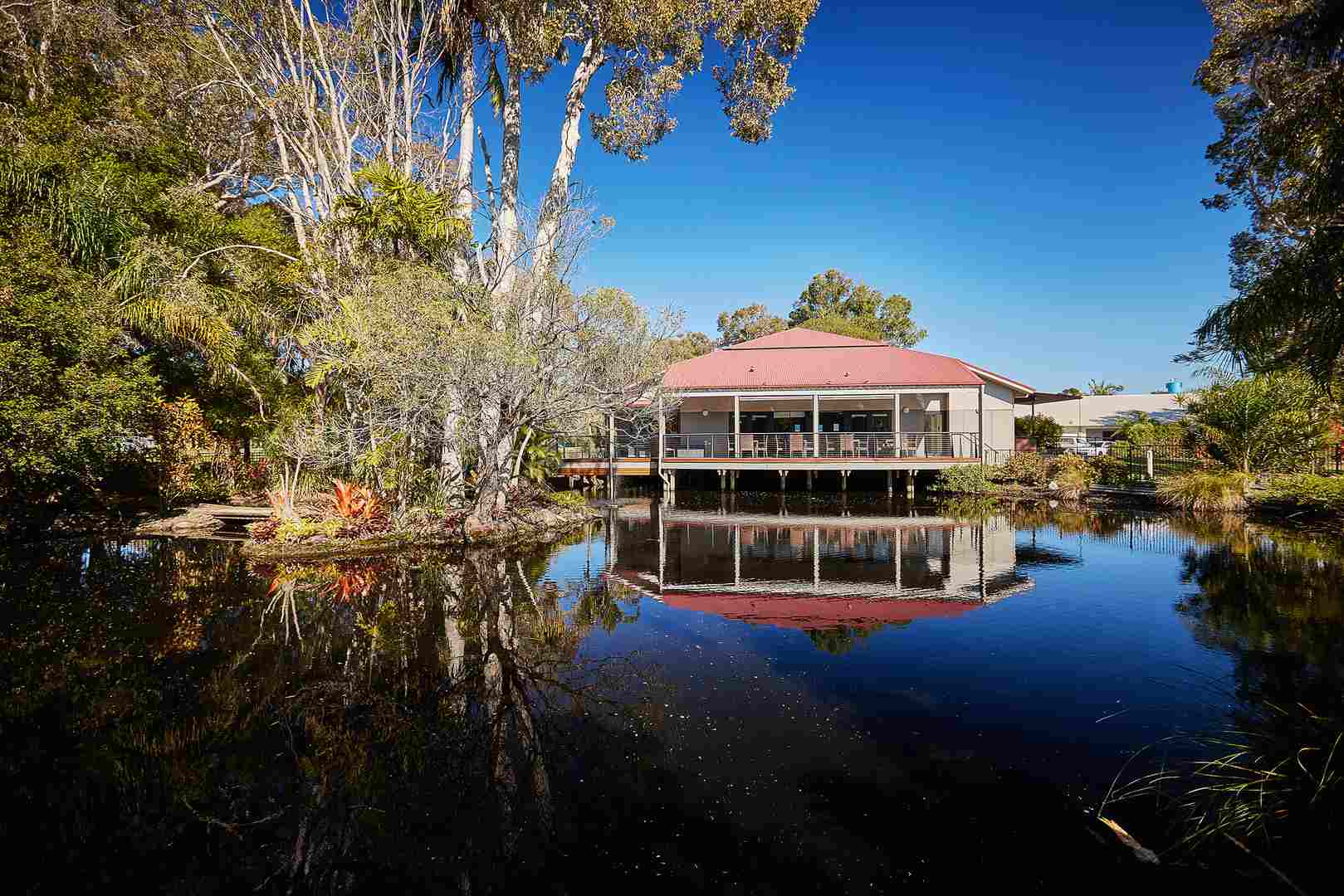 Lovely two bedroom unit available today!