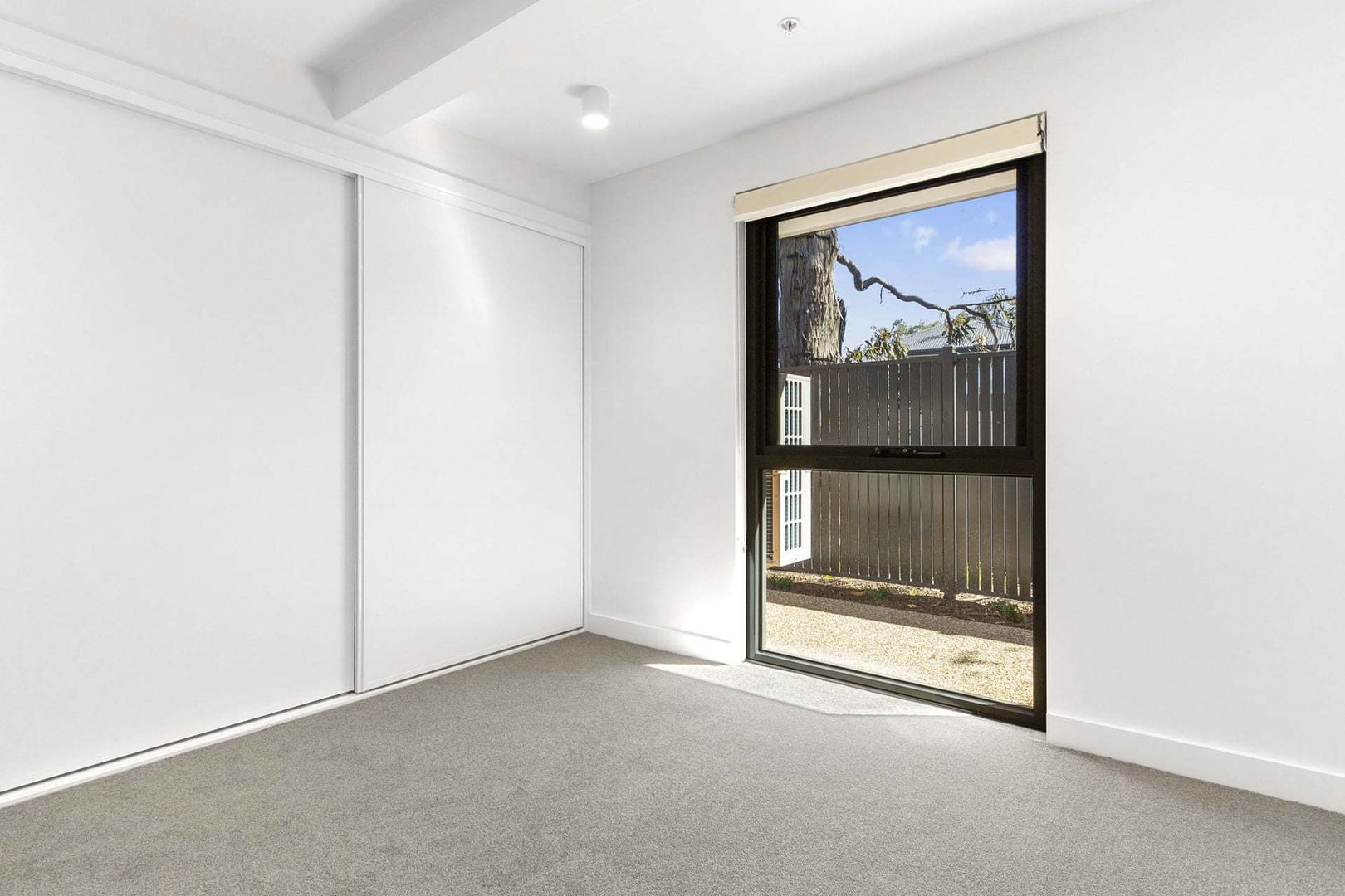 Stunning new and spacious north-facing apartment