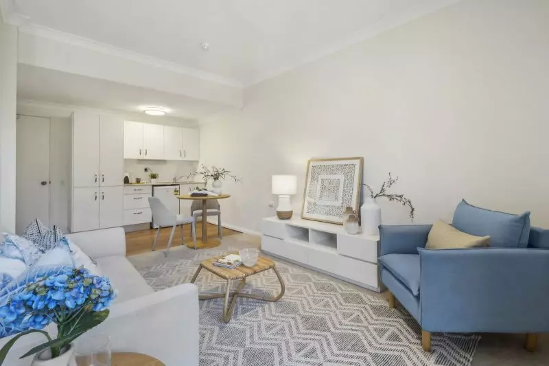 Light-filled villa with stunning bush view