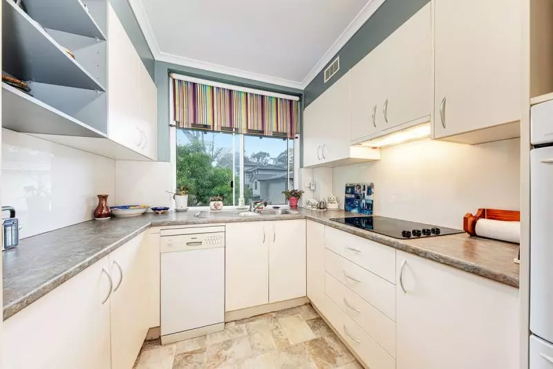 GENEROUS OPEN PLAN LIVING/DINING AREA, 2 BALCONIES