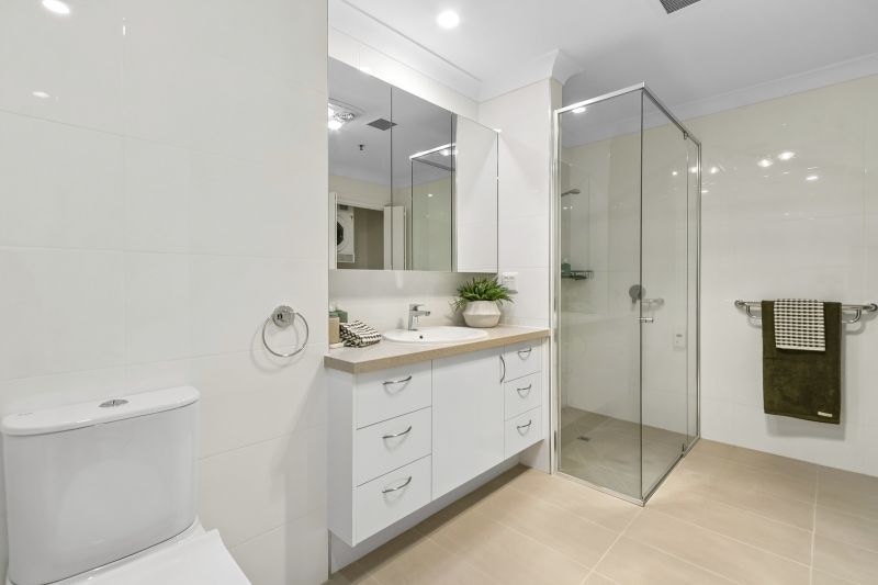 Spacious Three-Bedroom Living apartment