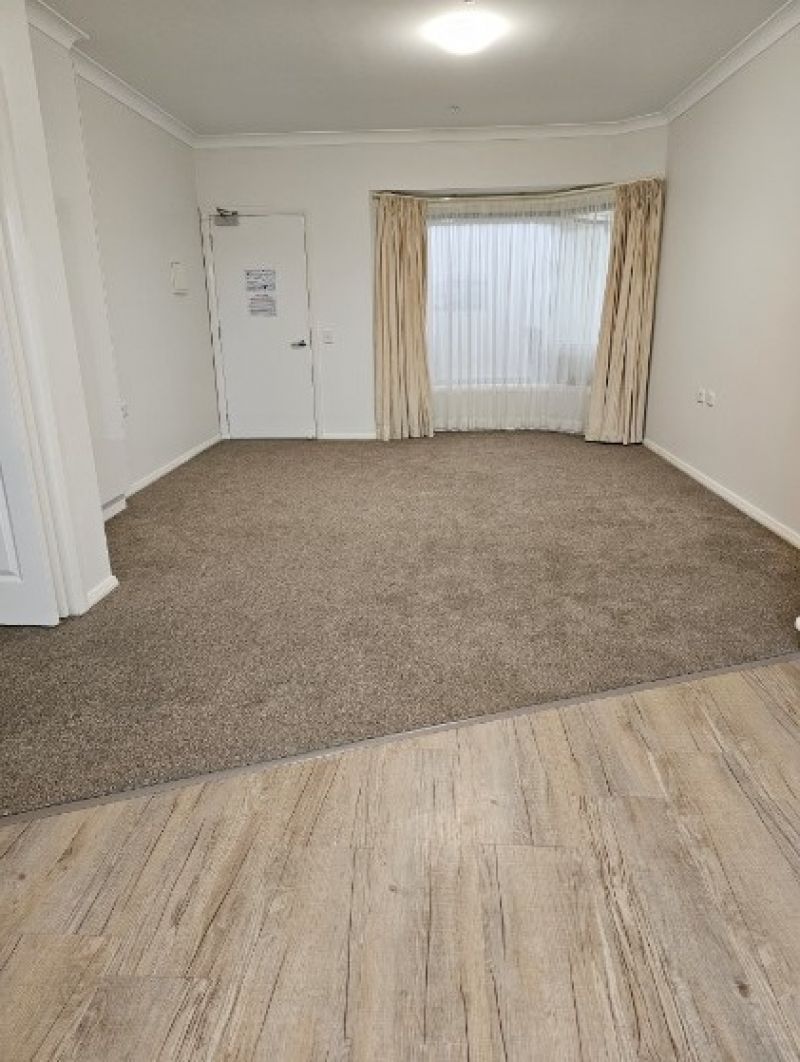 South facing Refurbished Apartment with Chef prepared Meals and Apartment Cleaning included