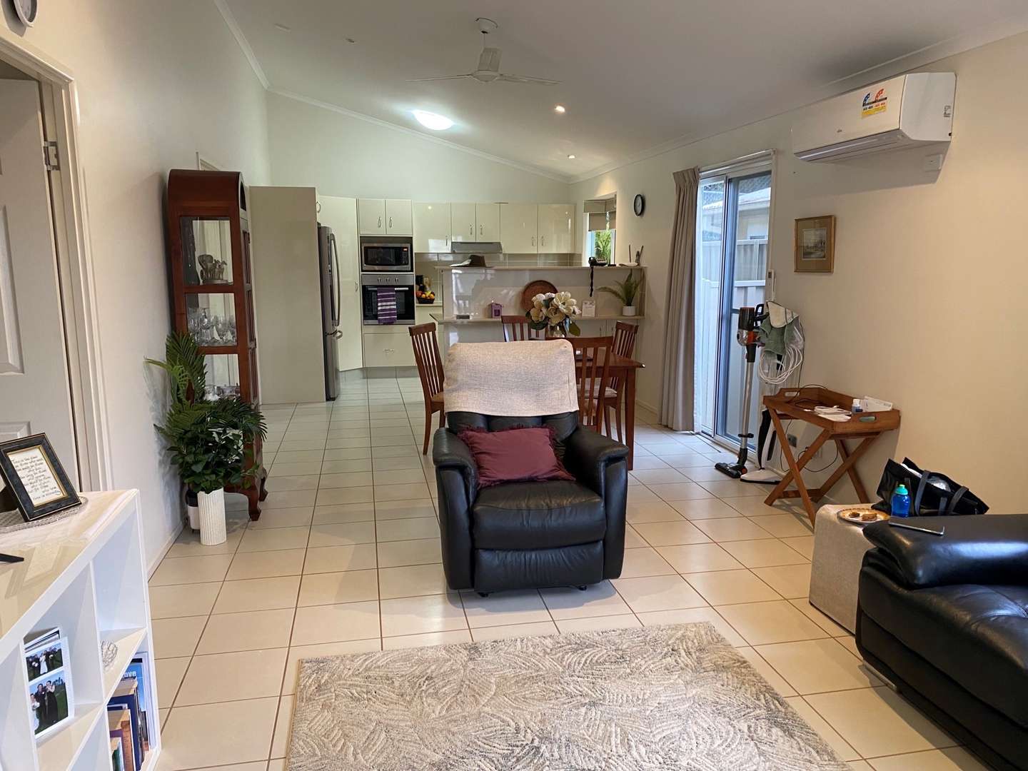 Lovely 2 bed plus study home in Palm Lake Resort Eagleby