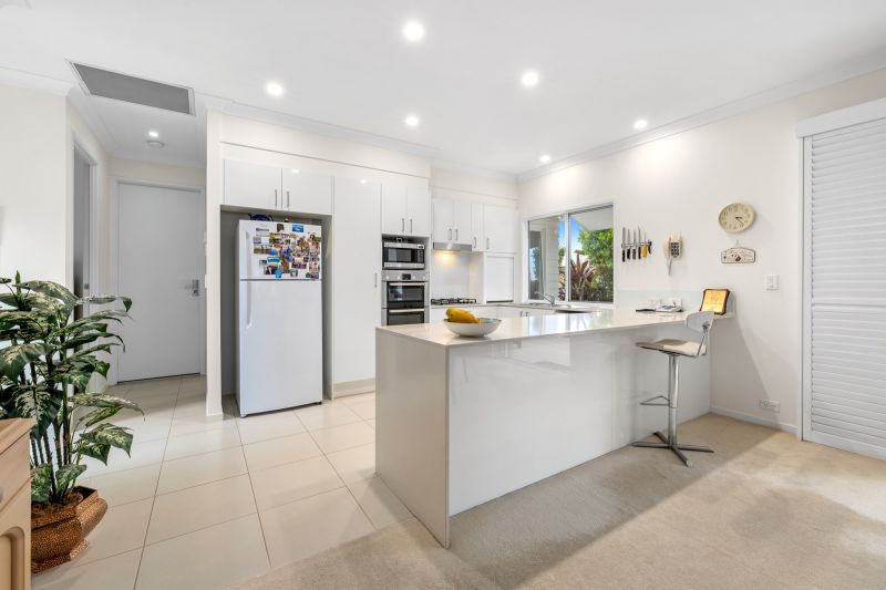 Lush Three Bedroom Corner Hideaway