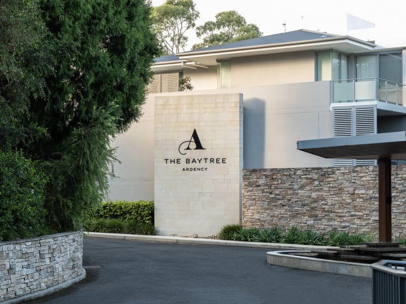 Light-filled Garden Apartment with Space, Privacy and Style