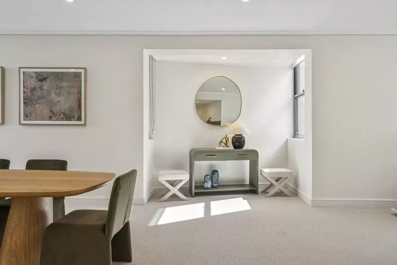 Light-filled Garden Apartment with Space, Privacy and Style