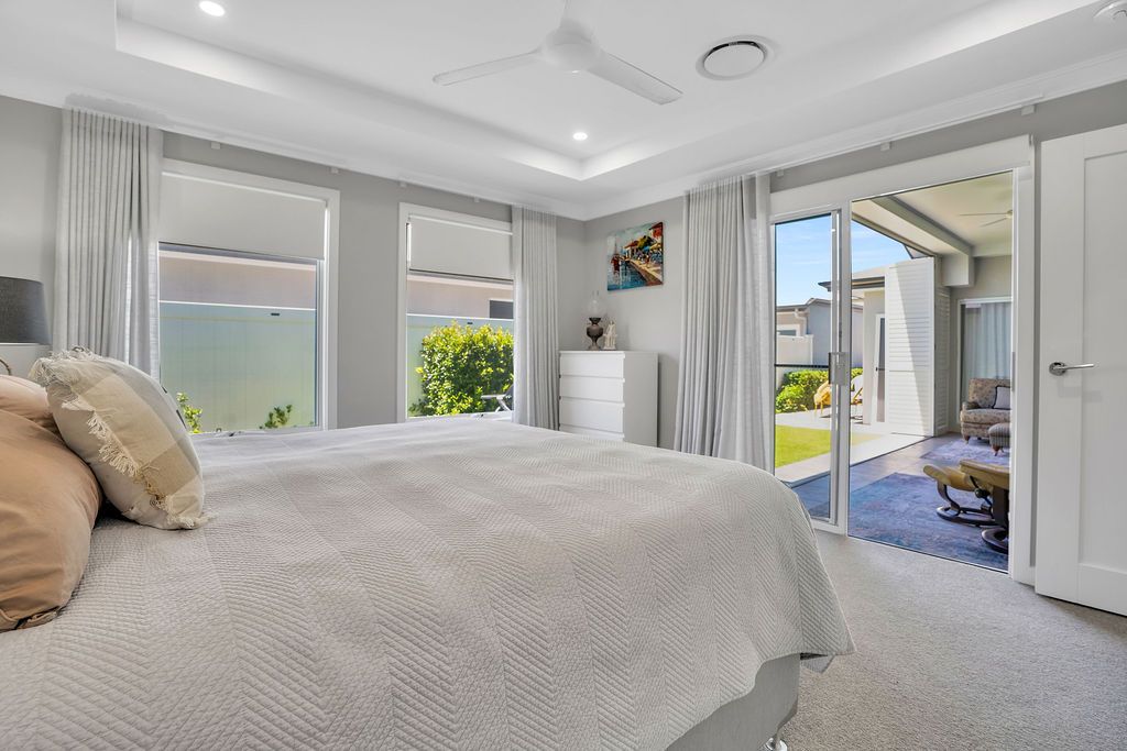 Palm Lake Resort Beachmere Bay