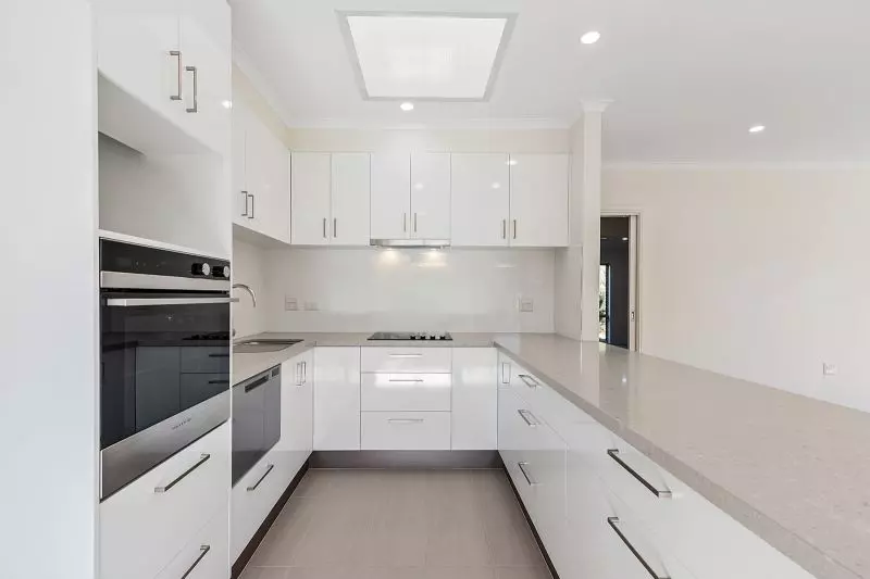 Lovely 2-bedroom villa with beautiful, landscaped gardens