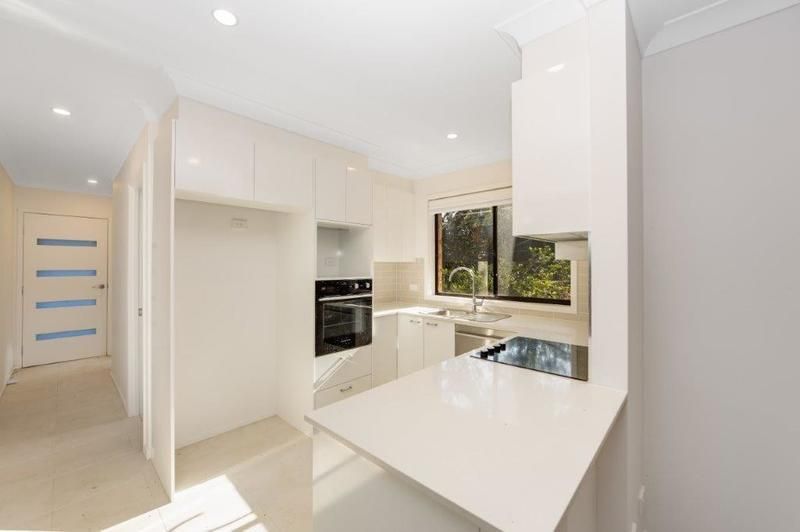 Modern, Pet-Friendly Villa with Private Sunny Courtyard