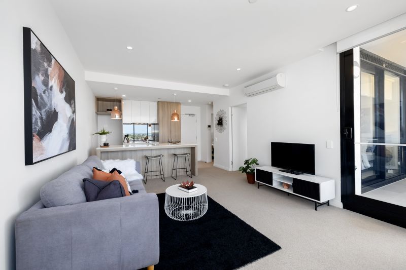 Modern Design, Location and Professional Lifestyle!