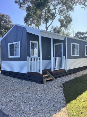 Paynesville Holiday Park - New Two Bedroom Home