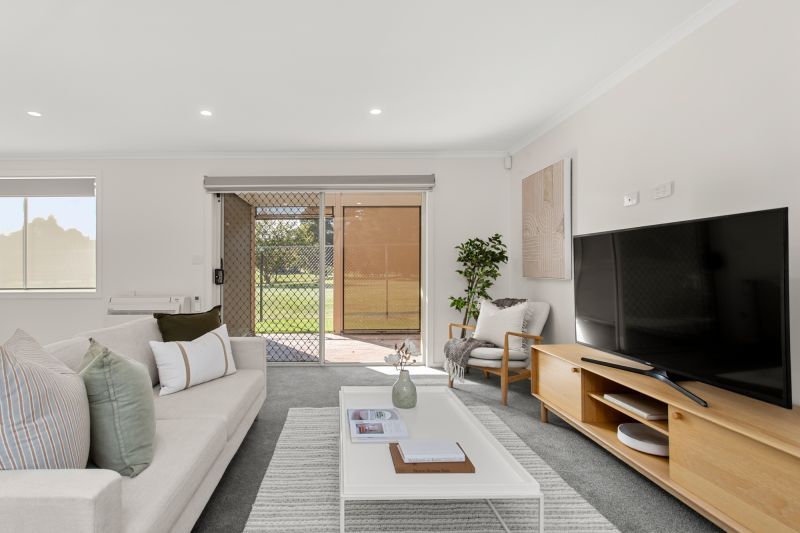 Spacious villa with golf course views