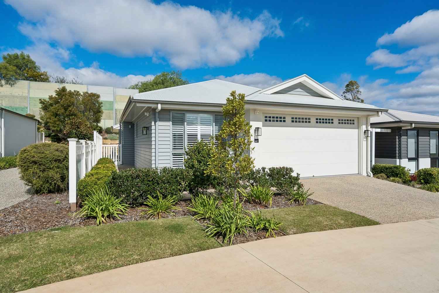 Prime Resort Living & Bushland Views - Your Opportunity Awaits!