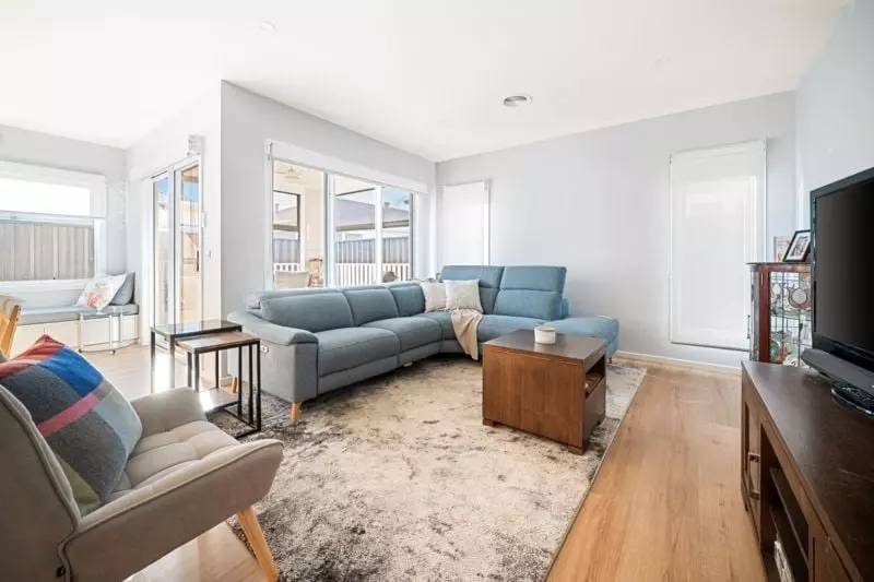 Lifestyle Communities Riverfield - This charming resale home won't last long!