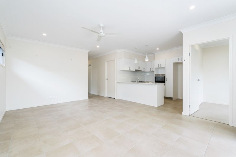 Bright, Stylish Home - Perfect for Easy Living!