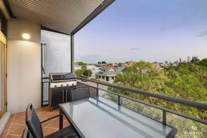 Top Floor with City Vistas!