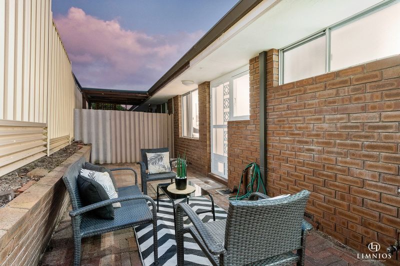 Simply Stunning and Feature Packed!