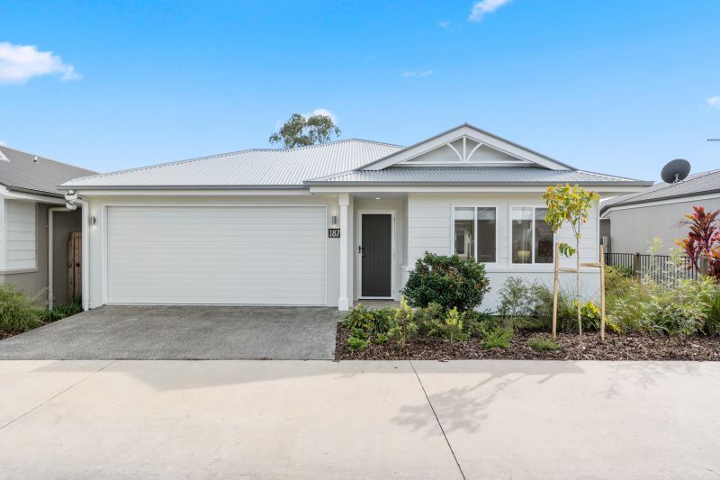 Pristine Ex-Display Home – Move-In Ready!