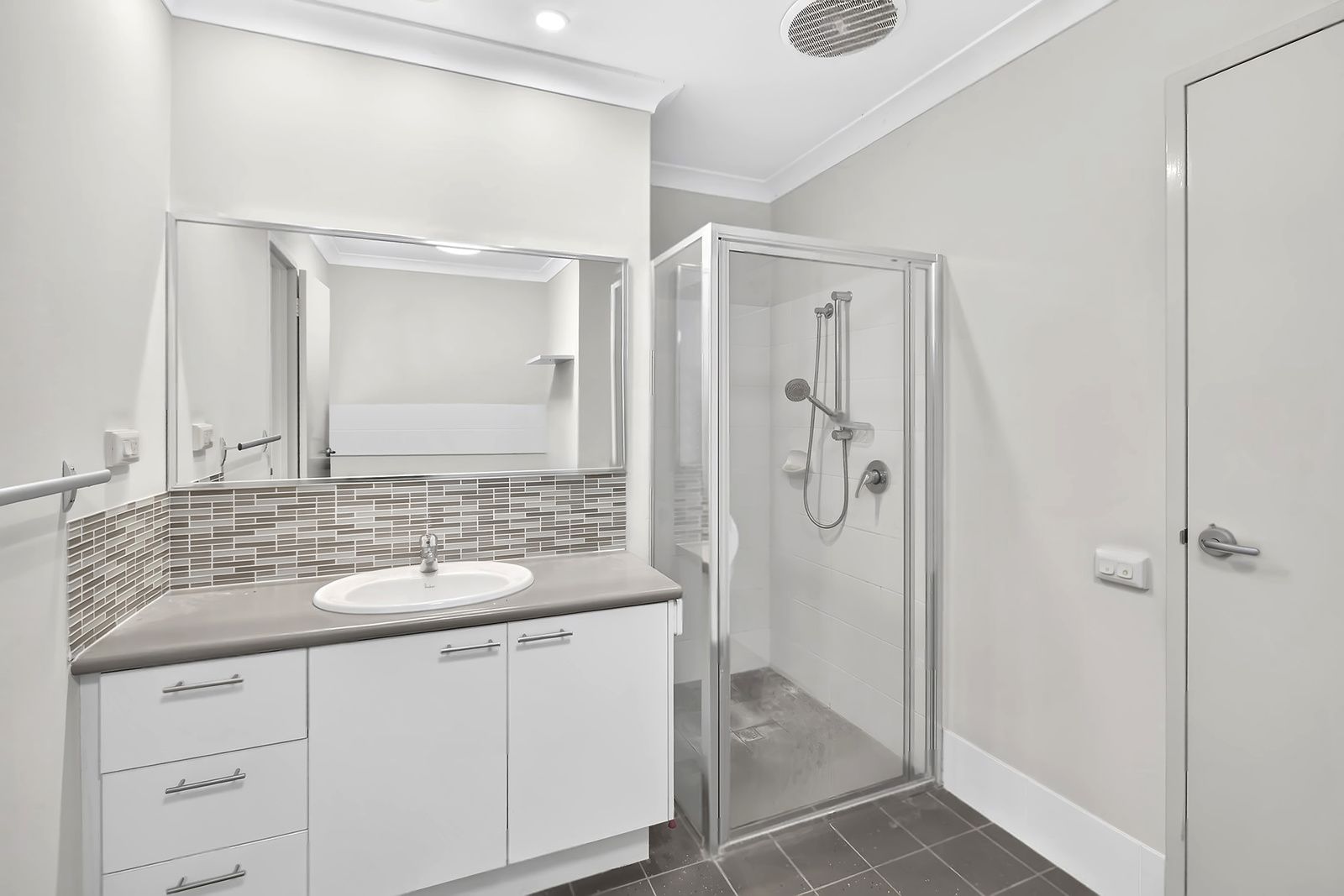 Move-in ready villa living with space, privacy & convenience