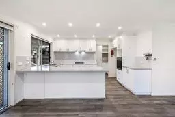 Palm Lake Resort Willow Lodge - 10 Ferny Court