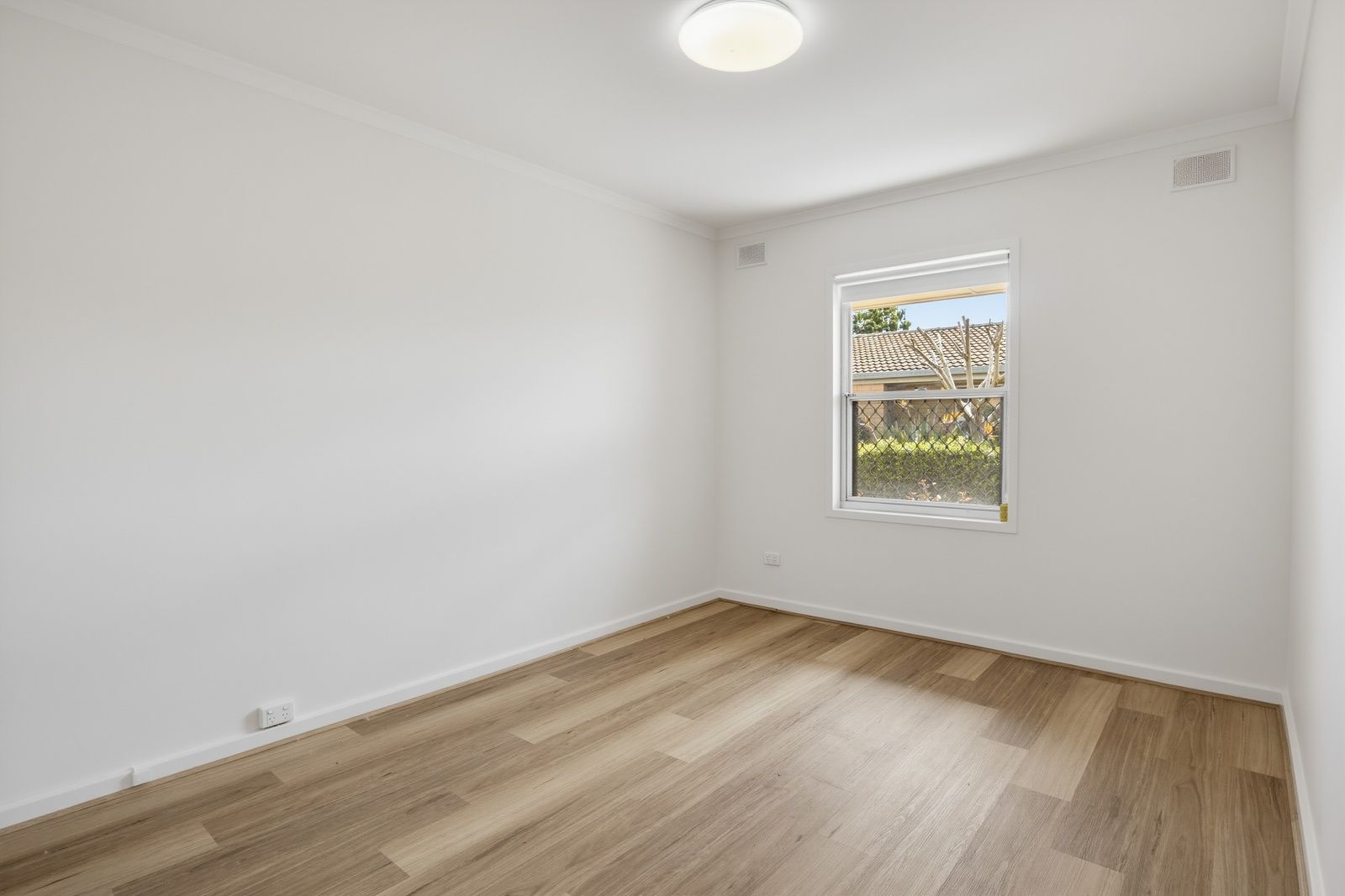 Over 55s living - Cosy & welcoming 1 bed home