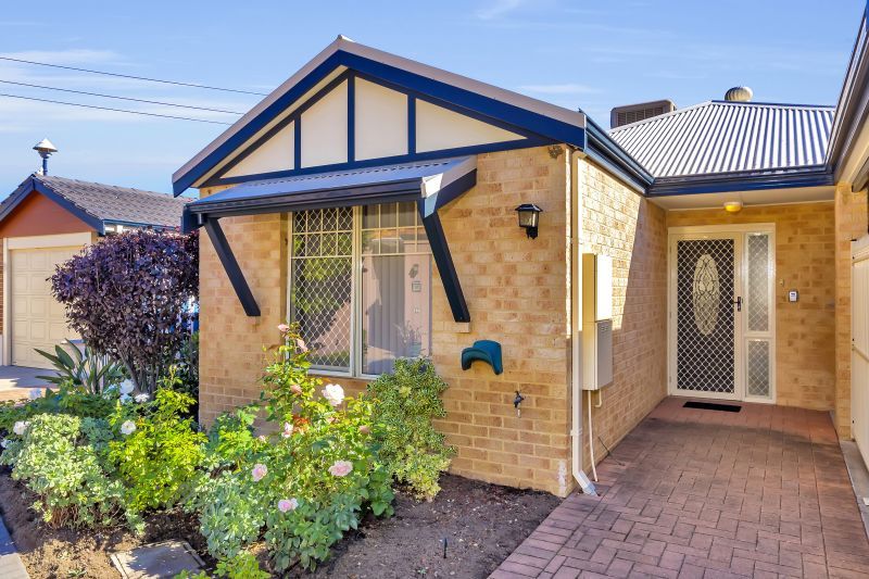 ARCADIA WATERS MADDINGTON - Enjoy The Serenity & Rear Gable Patio