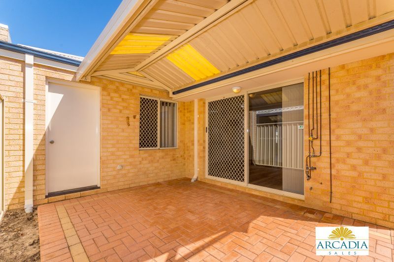 ARCADIA WATERS MADDINGTON - New Stone Bench Top Kitchen, 2 Bedroom + Study