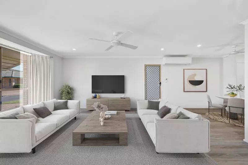 Stand alone villa, ready now!