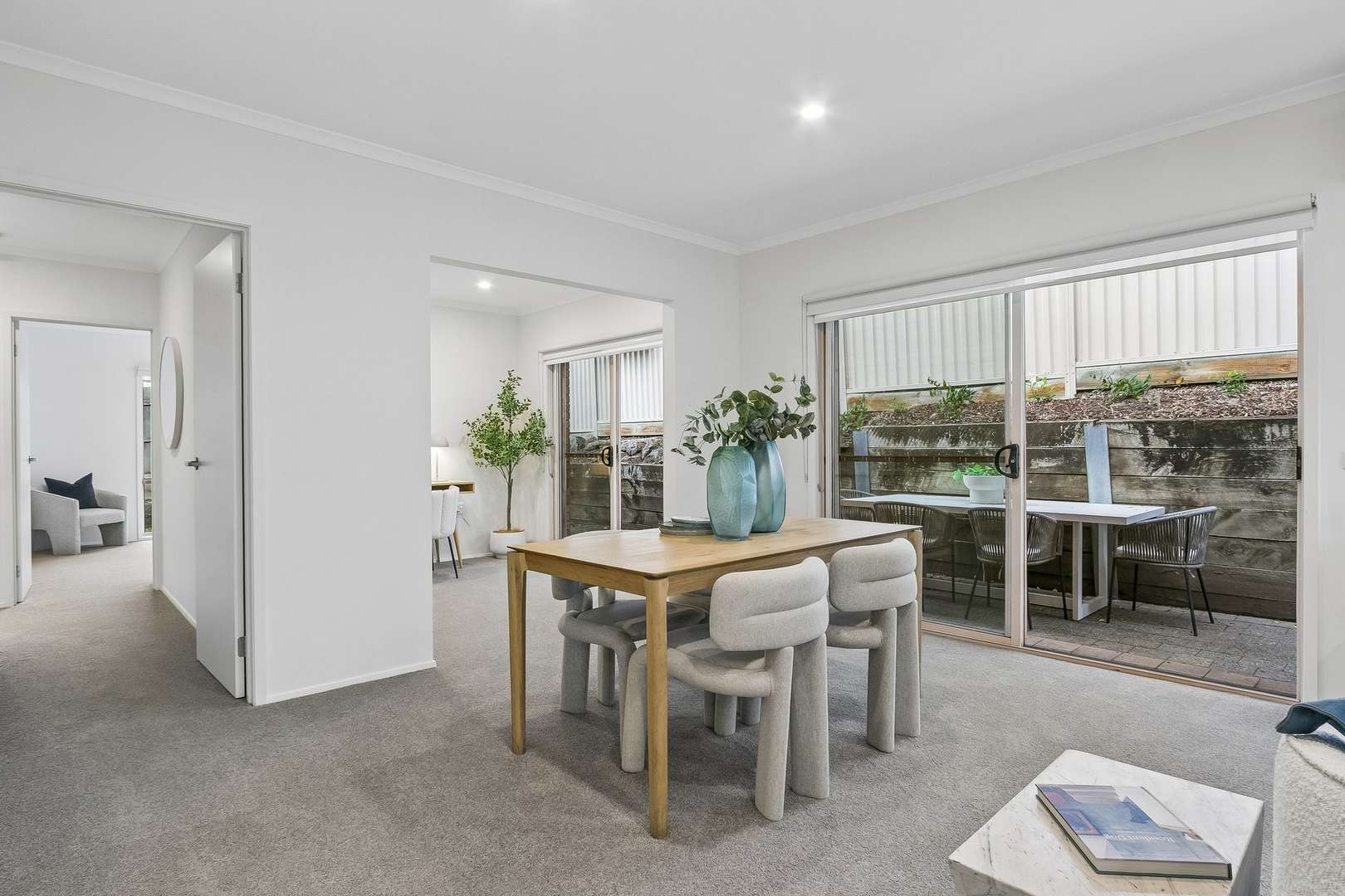 Beautifully refurbished 2-bed plus study villa