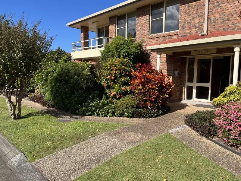 Under offer- Ground unit in a stunning waterfront location at the Governor's