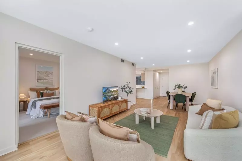 Refurbished Two Bedroom, Ground Floor Apartment with Large Balcony.