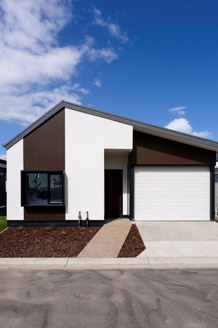 The Monterey SX is the epitome of modern living with all the features for a low-maintenance lifestyle!