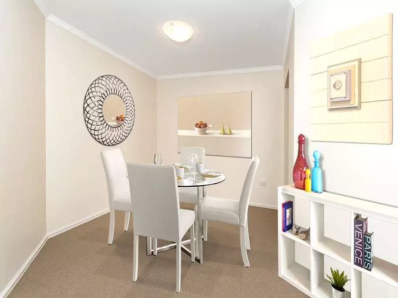 North Facing Renovated 2 Bed, 1 Bathroom on Quiet Street