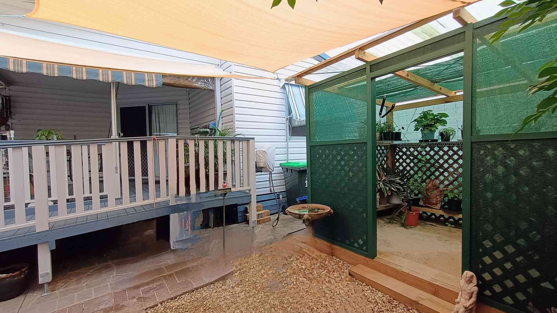 Faringdon Village NOTHING TO DO MOVE RIGHT IN - SPACIOUS & ROOMY 