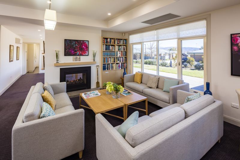 Delightful Villa, Steps from Clubhouse and Gardens