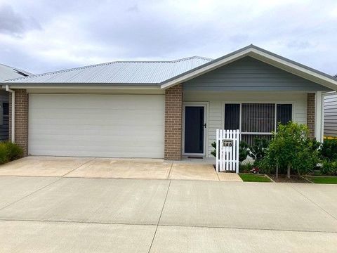 Sun-Filled home located in a Over 55s Community life style resort  Tallowood Medowie