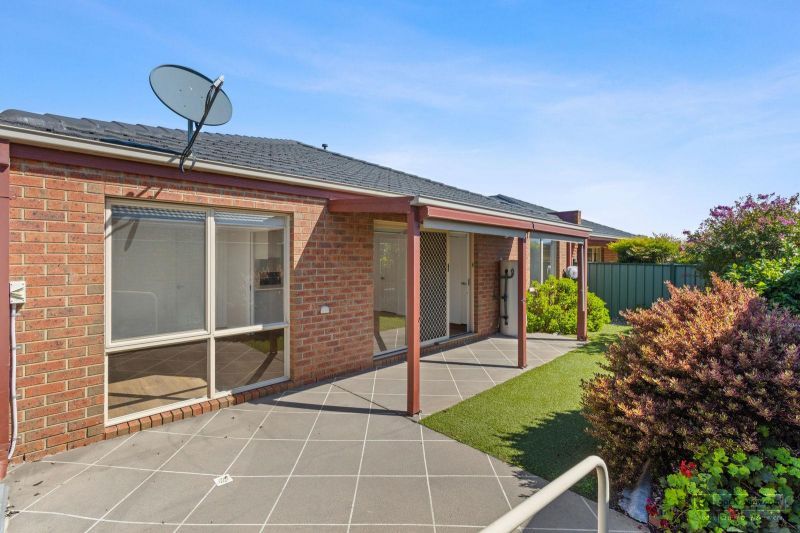 Wonderfully spacious retirement option!