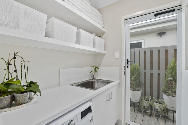 Immaculate Two Bedroom + Study – Make it Yours!