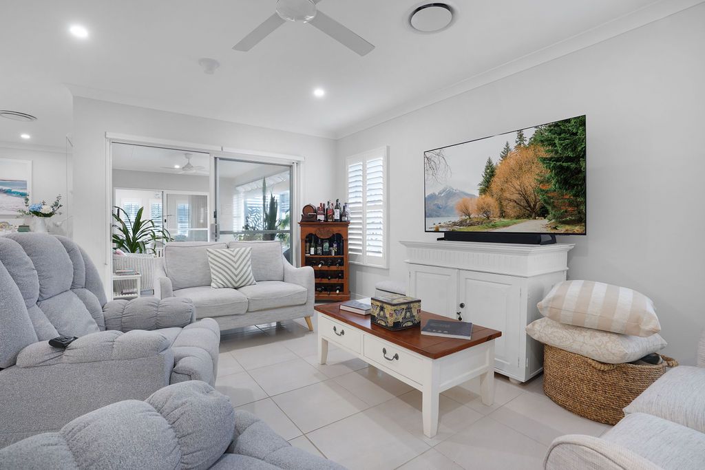186 Manorville Beachmere Bay