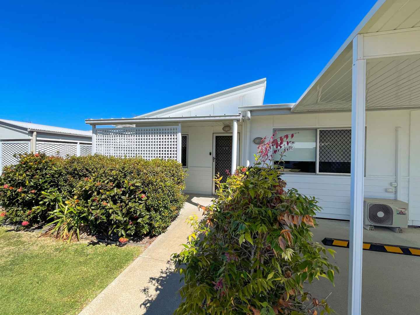 Villa 18 | 2 Bed + 1 Bath + Powder