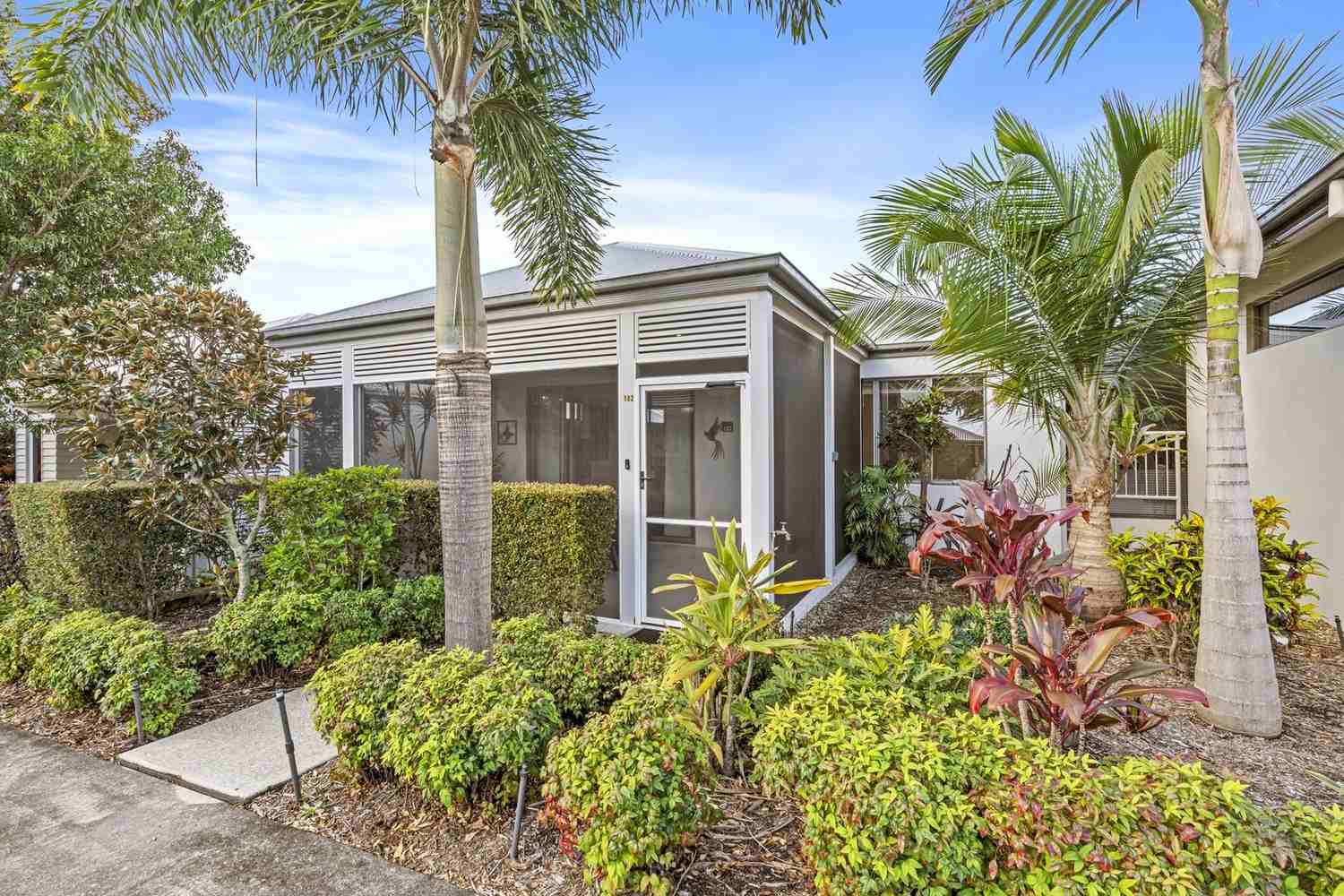 Modern, Relaxed Living – Perfect for Downsizing