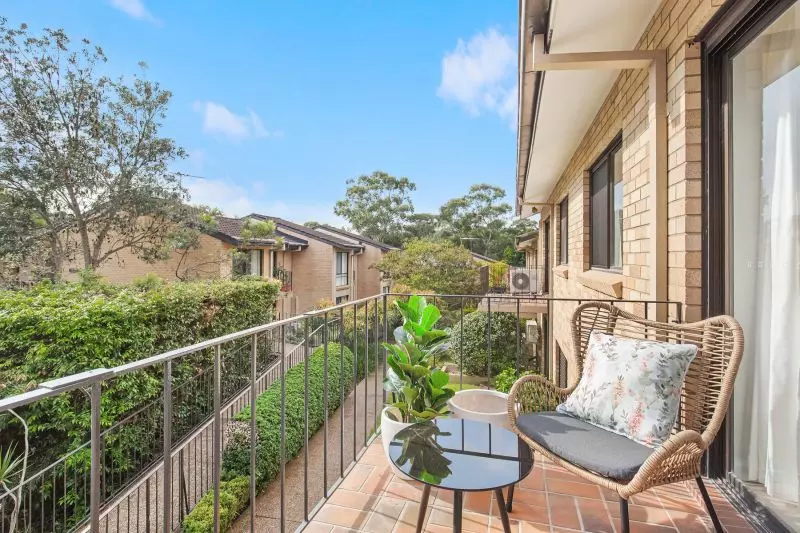 Apt 10 – Fully renovated north-facing 1-bed