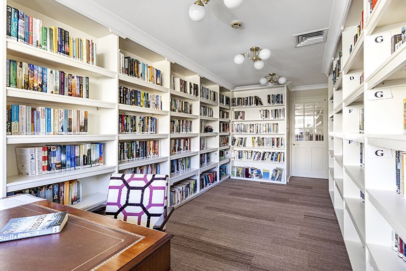 Newly renovated unit with a beautiful view, very private, set in a tranquil location of the village.