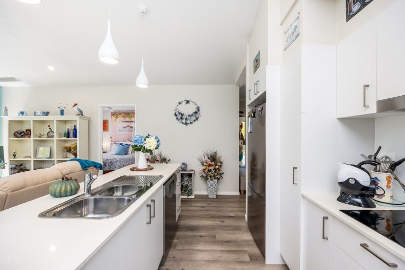 Stylish Corner Block with Bushland Views