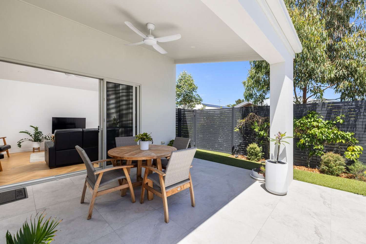 Enjoy Modern Elegance and Prime Corner Vantage