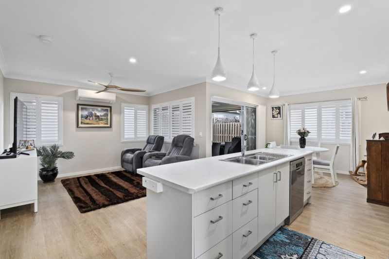 Ideal Location- Pet Perfect!